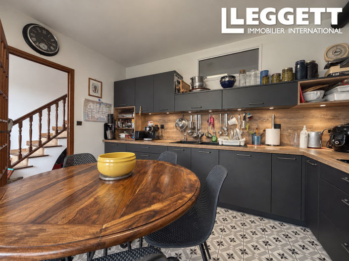 Image No.8-4 Bed House for sale