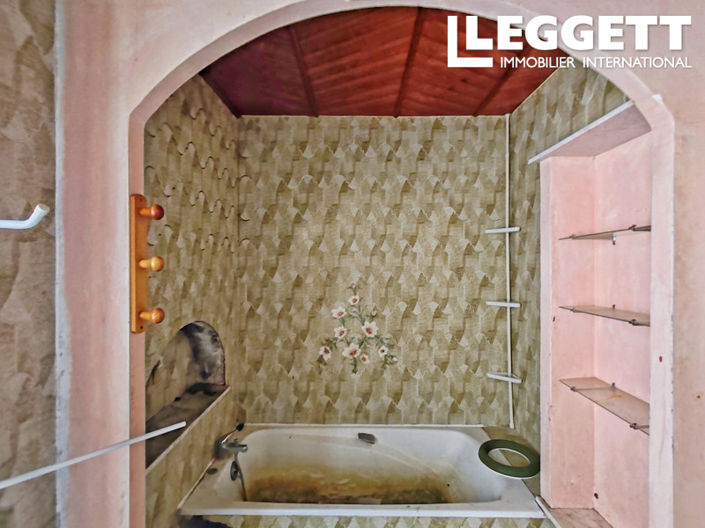 Image No.10-3 Bed House for sale