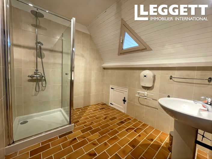 Image No.10-4 Bed House for sale