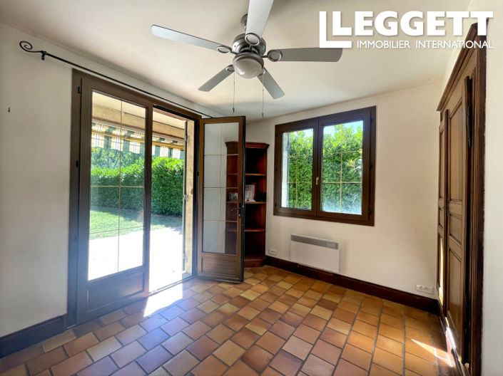 Image No.6-4 Bed House for sale