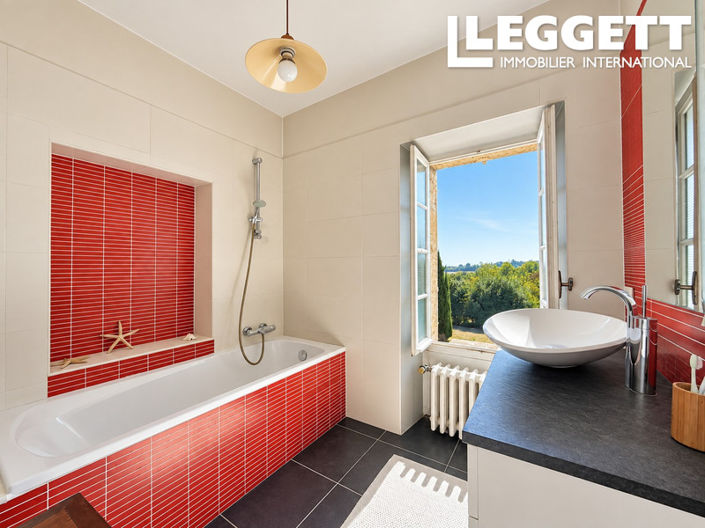 Image No.10-4 Bed House for sale