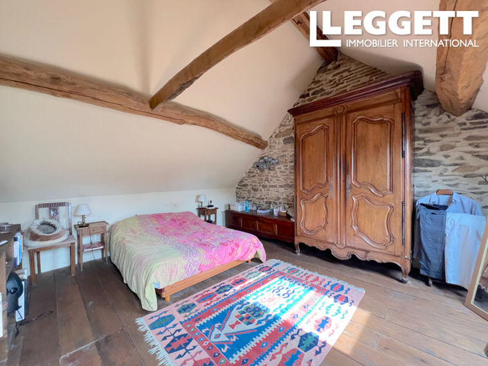 Image No.10-1 Bed House for sale
