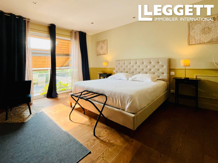 Image No.6-19 Bed House for sale
