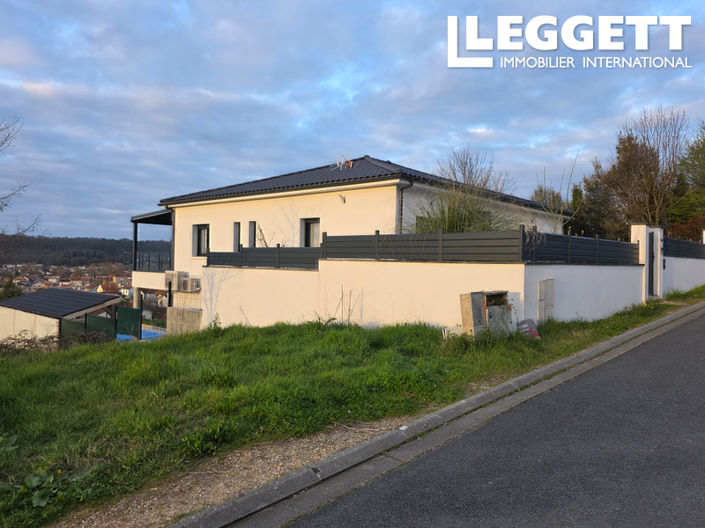 Image No.6-4 Bed House for sale