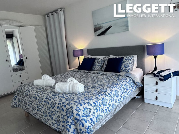 Image No.9-3 Bed House for sale