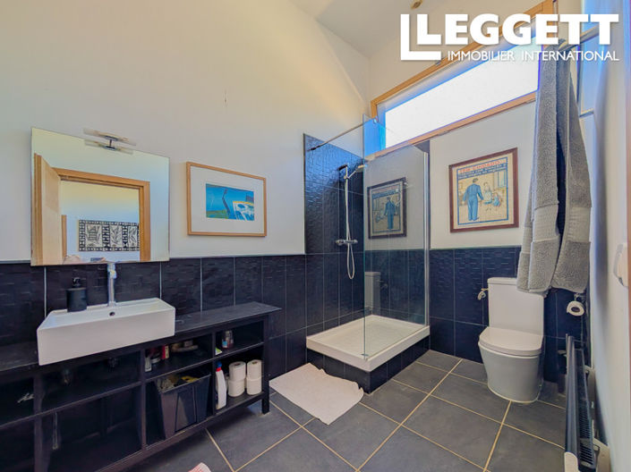 Image No.10-3 Bed House for sale