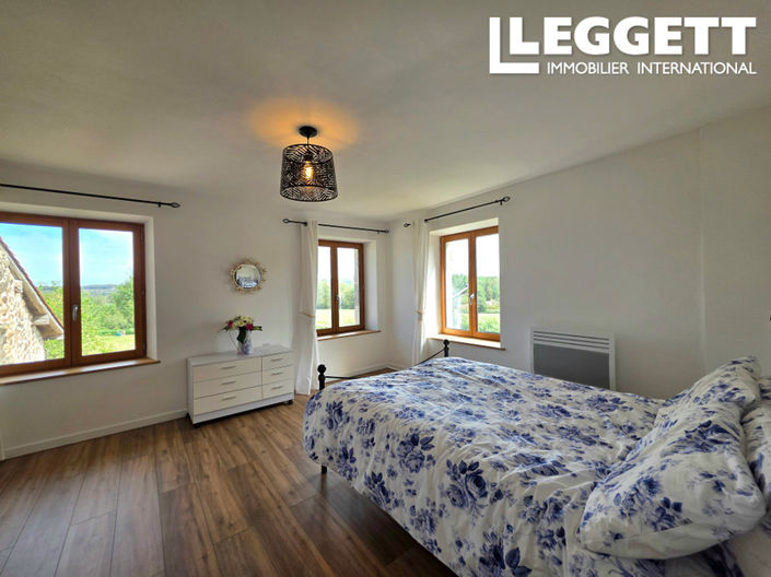 Image No.5-5 Bed House for sale