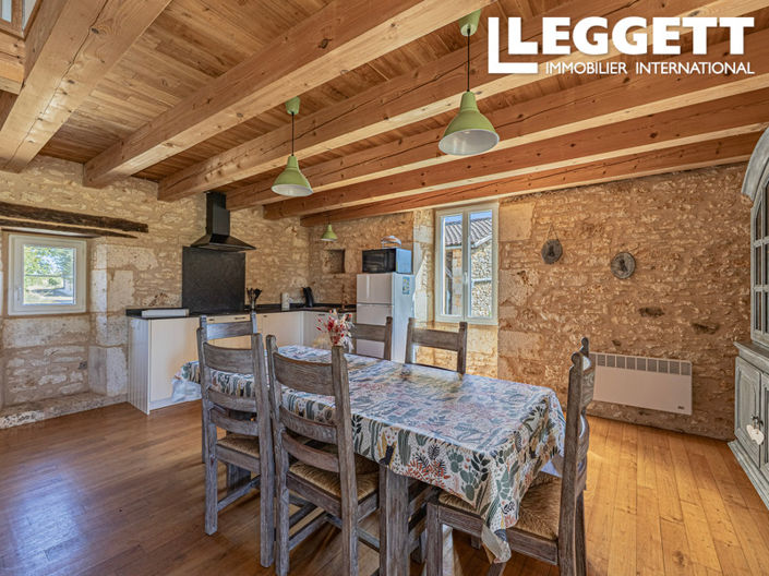 Image No.9-8 Bed House for sale