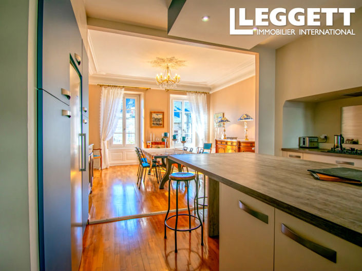 Image No.4-7 Bed House for sale