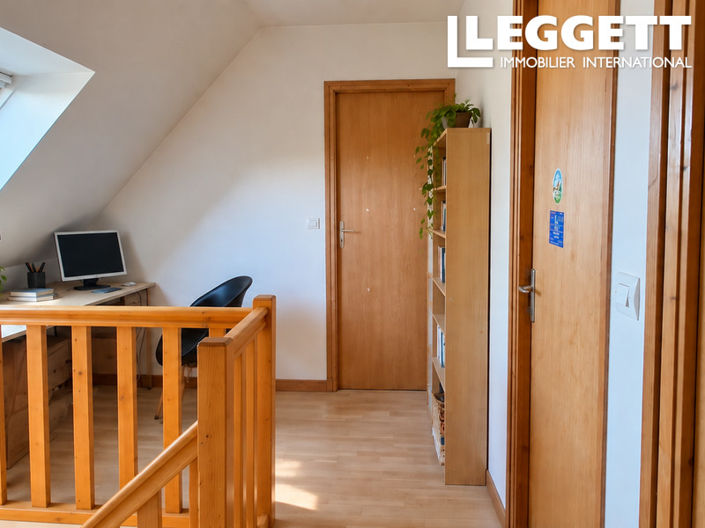 Image No.10-4 Bed House for sale