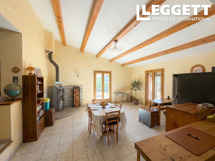 Image No.5-2 Bed House for sale