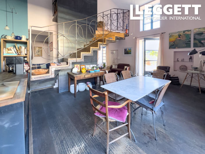 Image No.8-7 Bed House for sale
