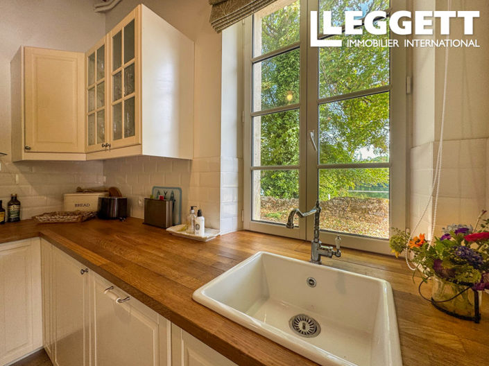 Image No.7-5 Bed House for sale