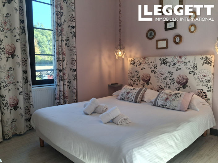 Image No.9-10 Bed Commercial for sale