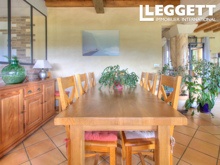 Image No.5-7 Bed House for sale