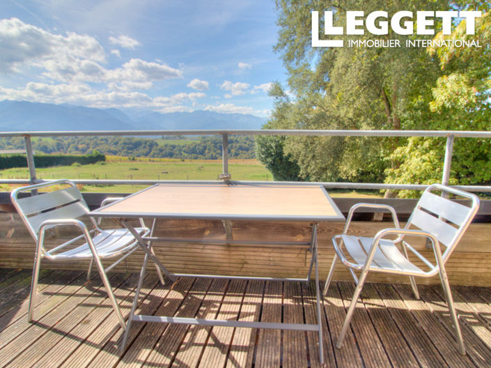 Image No.8-7 Bed House for sale
