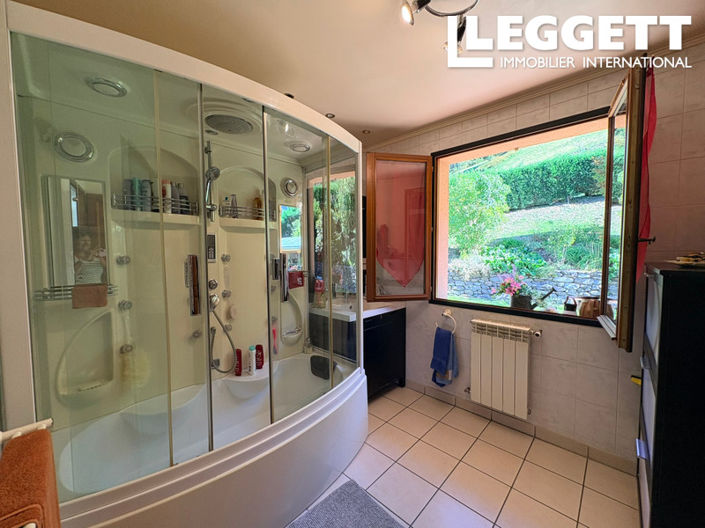 Image No.8-3 Bed House for sale