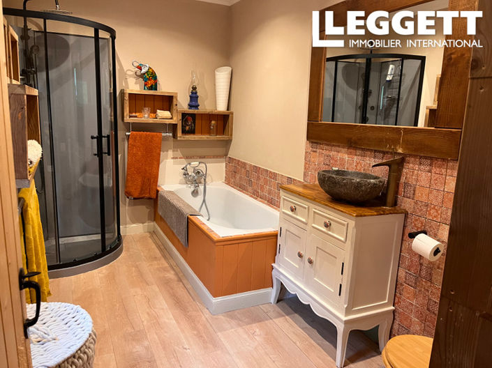 Image No.9-4 Bed House for sale