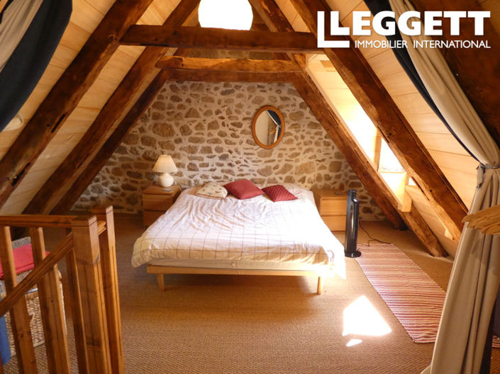Image No.6-4 Bed House for sale