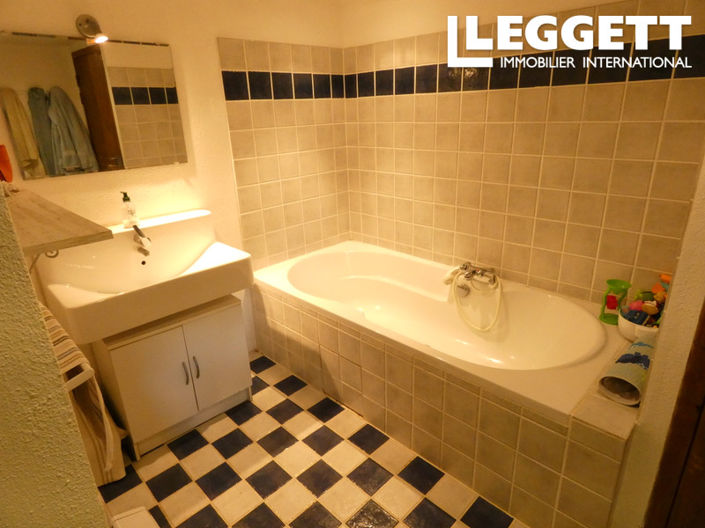 Image No.8-4 Bed House for sale