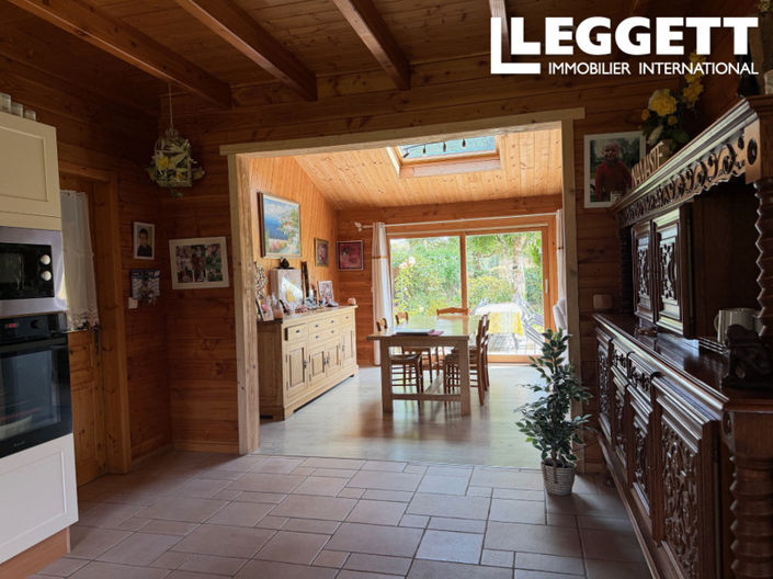 Image No.6-5 Bed House for sale