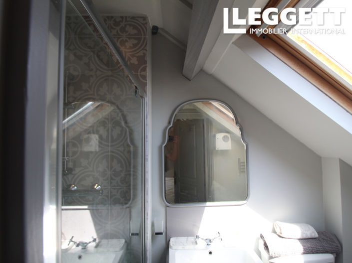 Image No.7-3 Bed House for sale