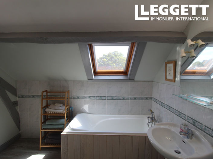 Image No.9-3 Bed House for sale