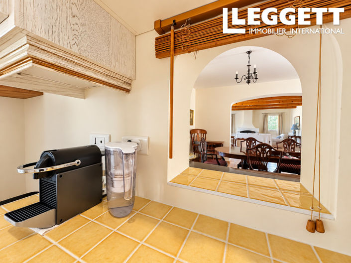 Image No.8-4 Bed House for sale