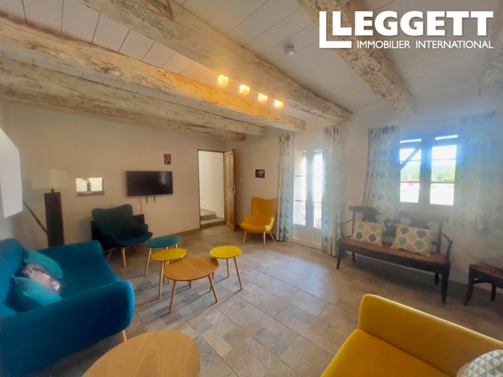 Image No.8-8 Bed House for sale