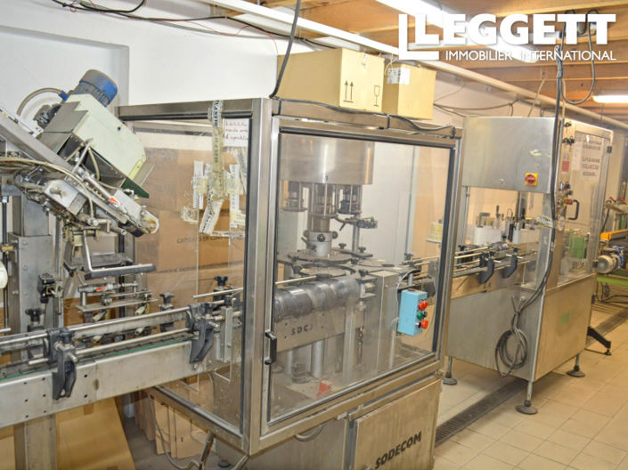 Image No.5-10 Bed Commercial for sale