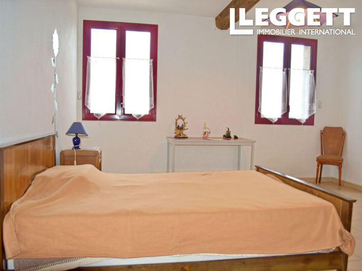 Image No.7-10 Bed Commercial for sale