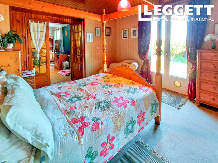 Image No.7-4 Bed House for sale