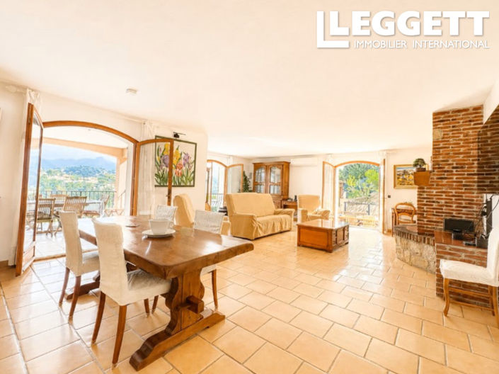 Image No.2-5 Bed House for sale