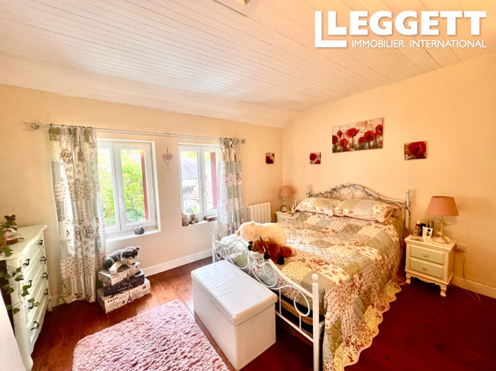 Image No.10-2 Bed House for sale