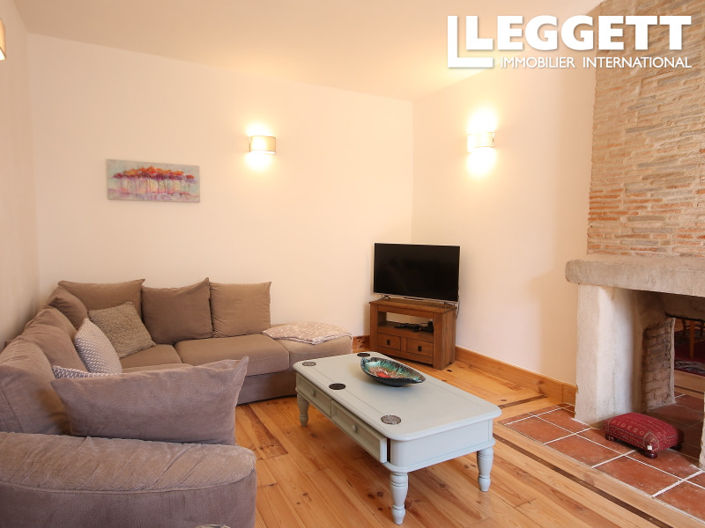 Image No.2-4 Bed House for sale