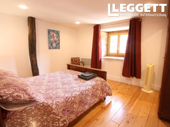 Image No.6-4 Bed House for sale