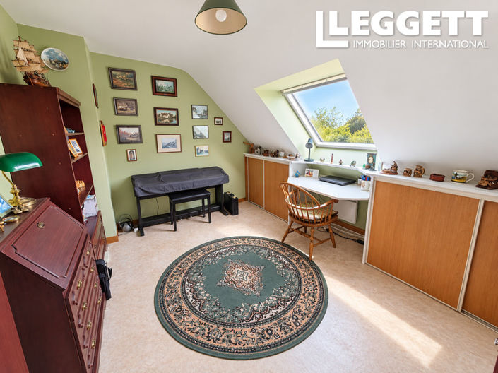 Image No.7-4 Bed House for sale
