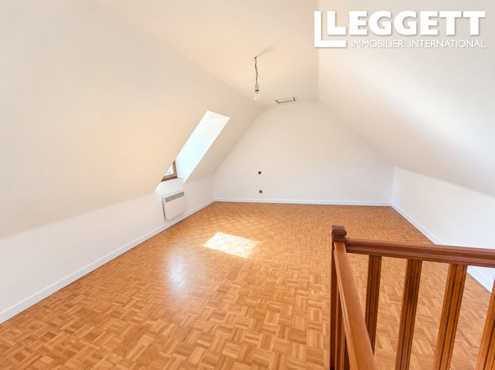 Image No.6-5 Bed House for sale