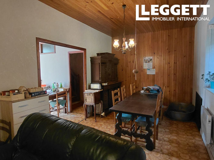 Image No.7-6 Bed House for sale