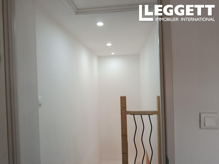 Image No.10-4 Bed House for sale