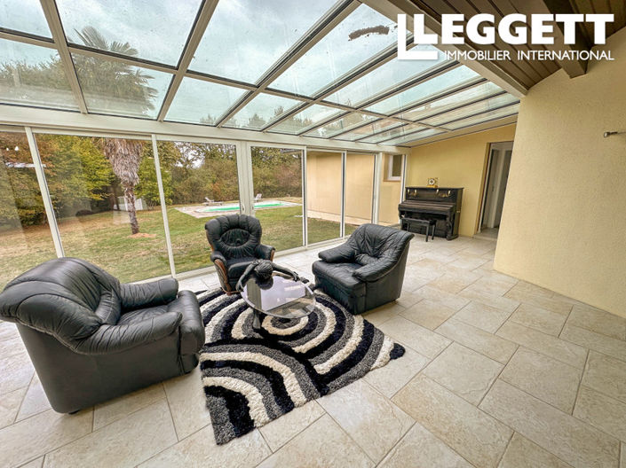 Image No.8-4 Bed House for sale