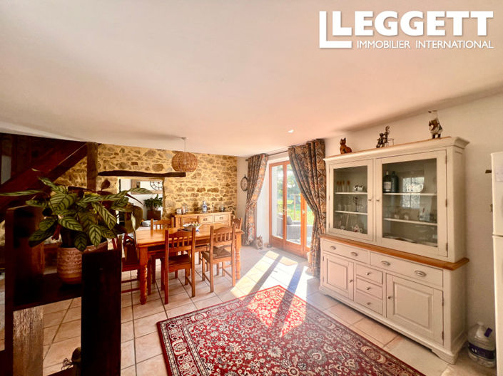 Image No.6-3 Bed House for sale