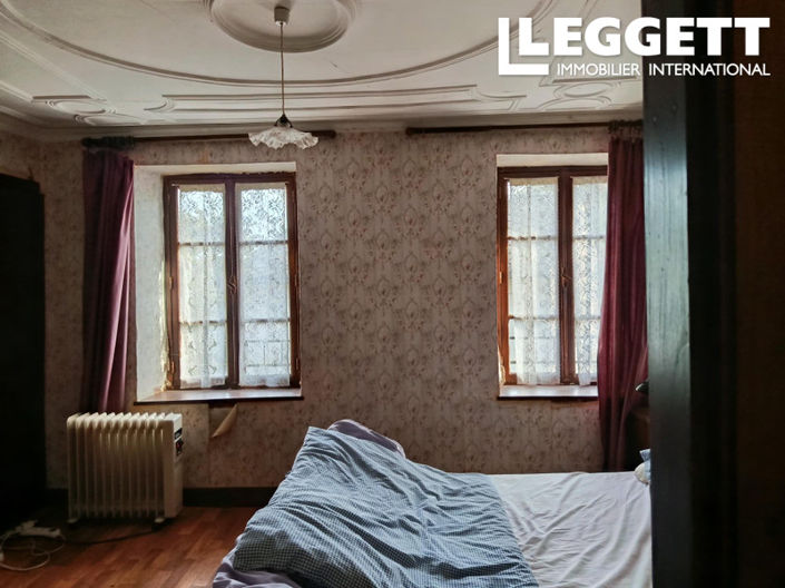 Image No.8-2 Bed House for sale