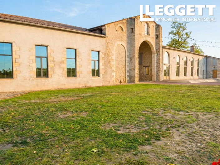 Image No.3-7 Bed Chateaux for sale