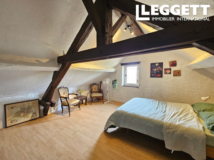 Image No.8-3 Bed House for sale