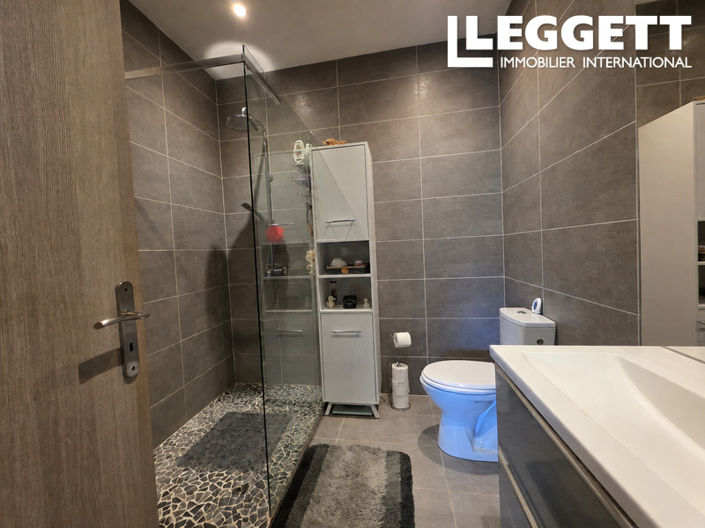 Image No.5-2 Bed House for sale