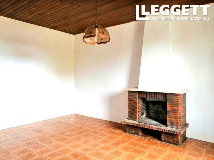 Image No.2-4 Bed House for sale