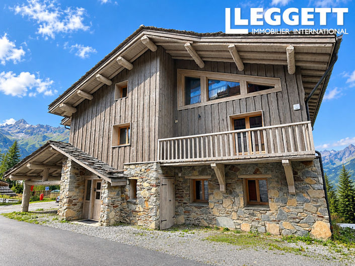 Image No.6-8 Bed House for sale