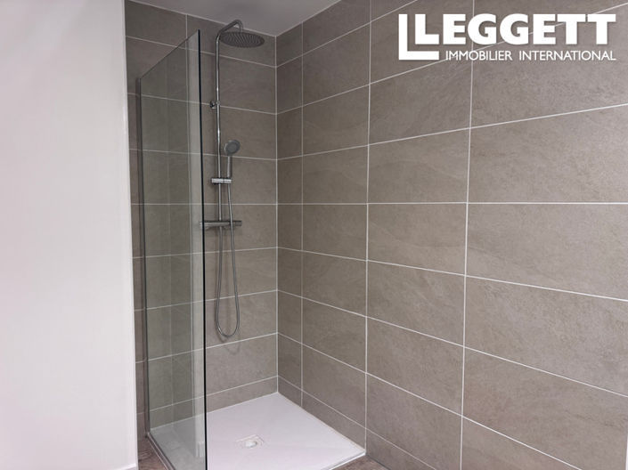 Image No.8-2 Bed House for sale