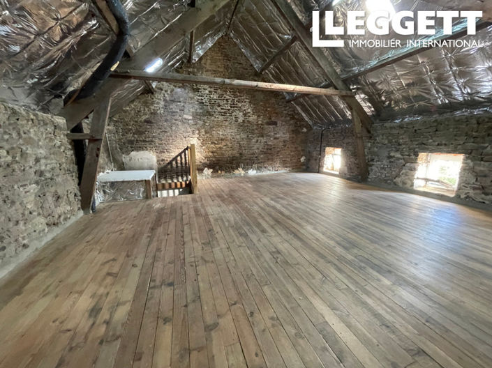 Image No.9-3 Bed House for sale